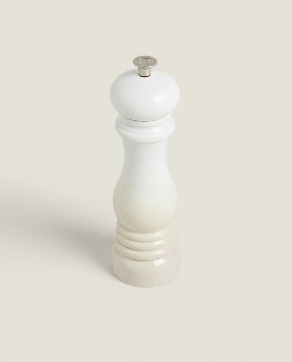 LE CREUSET LACQUERED PEPPER GRINDER