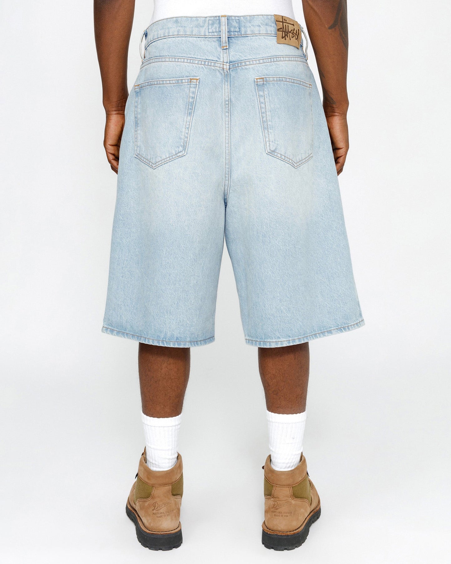 JEANS COURTS TRÈS AMPLES