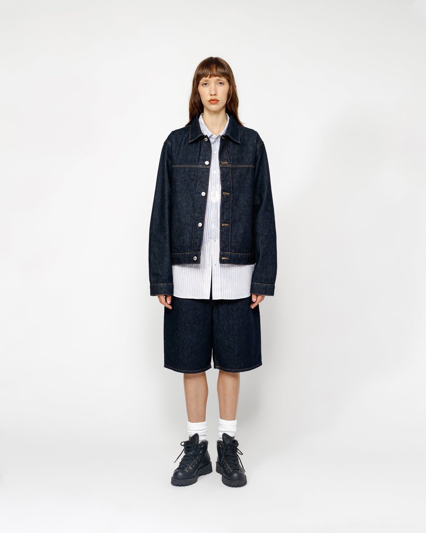 JEANS COURTS TRÈS AMPLES