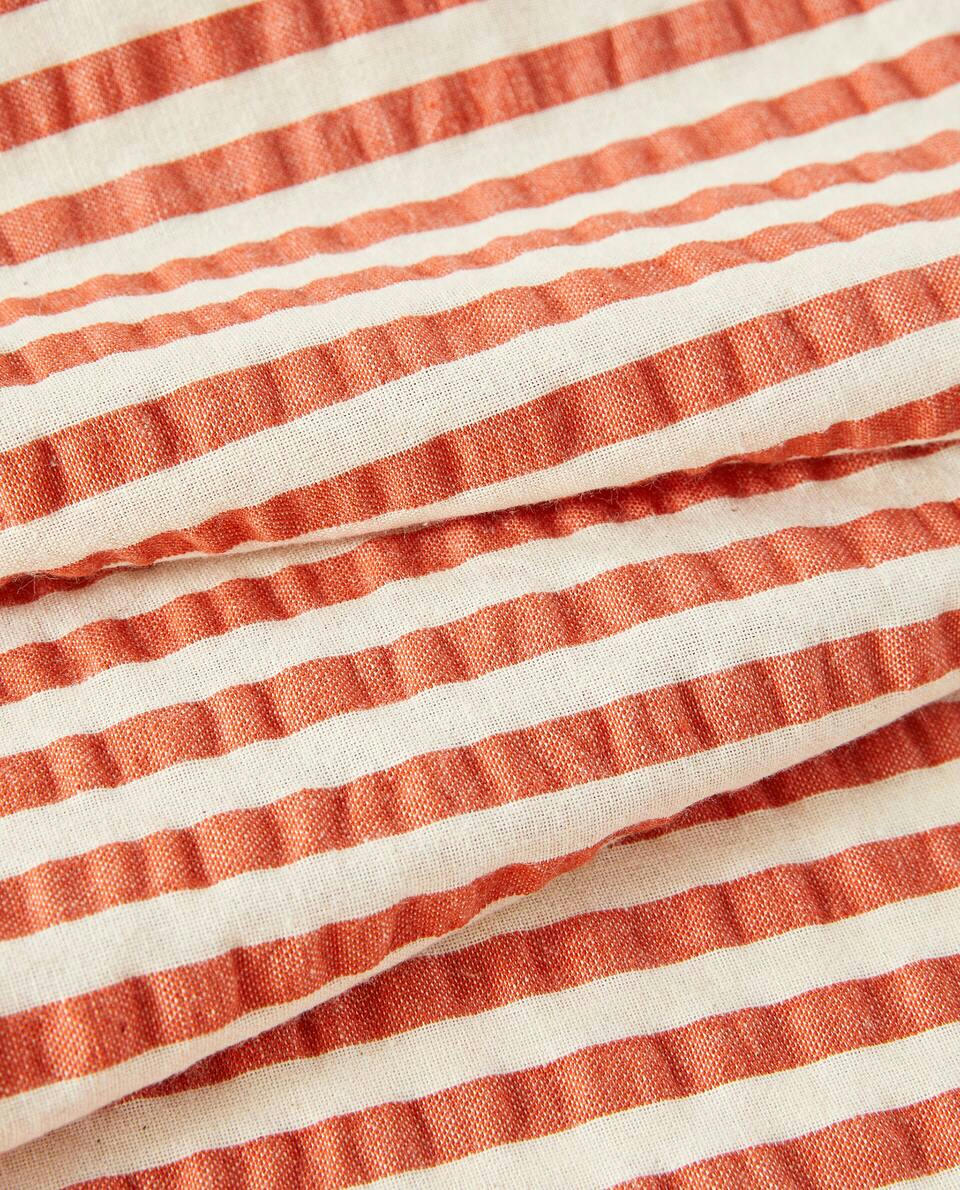 STRIPED TABLECLOTH